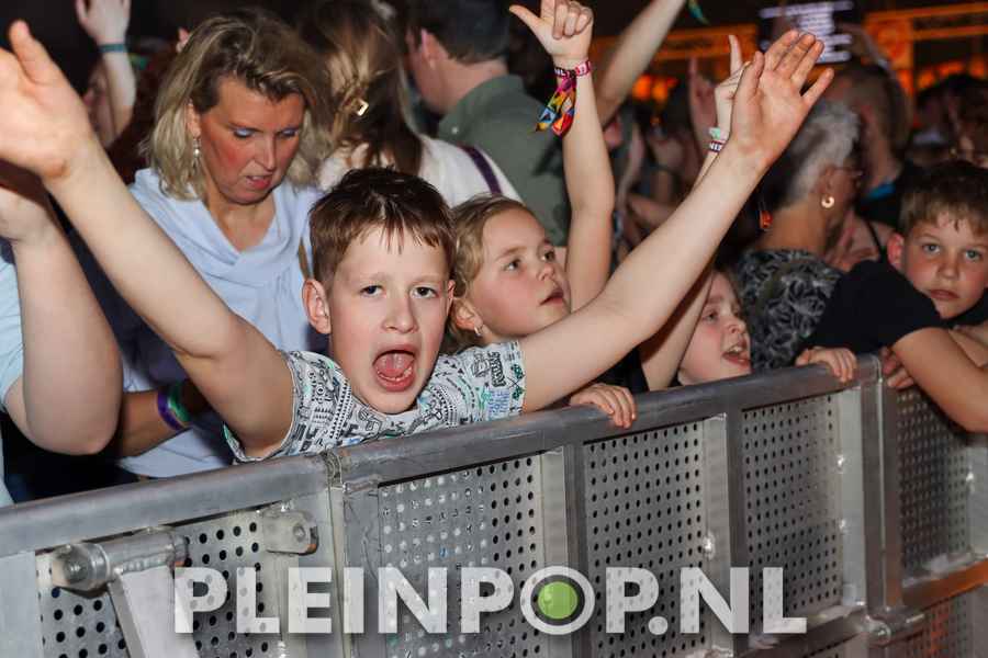 Publiek    Bezoekers (160)